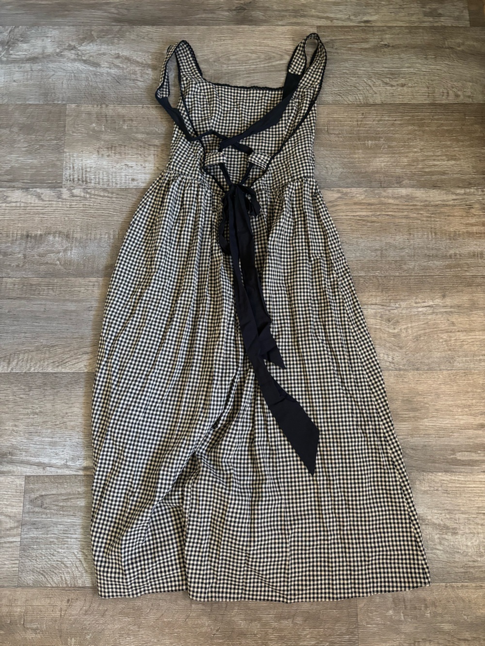 Rumored Toulouse Midi Dress in Gingham Black - Picture 9 of 9